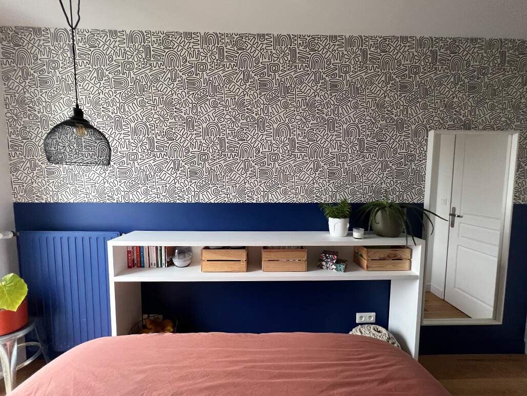 Photos slider d'une chambre avec papier peint